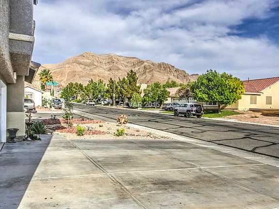 3rd image of 6574 Caddington Ave