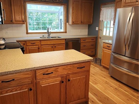5th image of 5784 Bradford Way