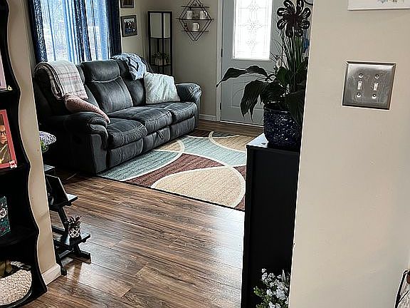 2nd image of 2284 Marvin Ave