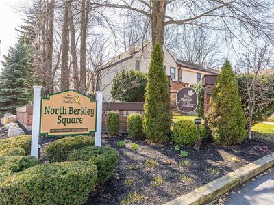 6636 N Berkley Sq, Mayfield Village, OH, 44143