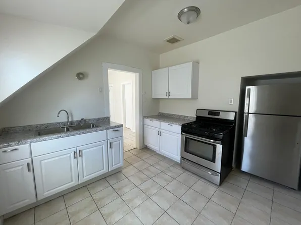 (undisclosed Address), Chicago, IL 60639
