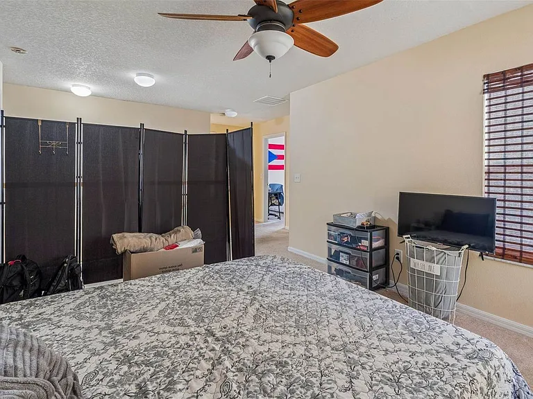 2401 Silvermoss Dr — Photo 31
