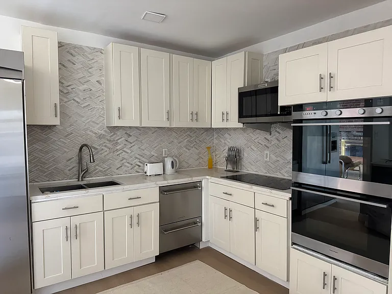 261 Park Ave #3 — Photo 8