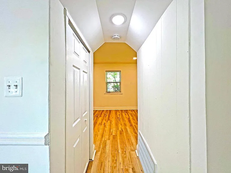 7009 Hawthorne St — Photo 18