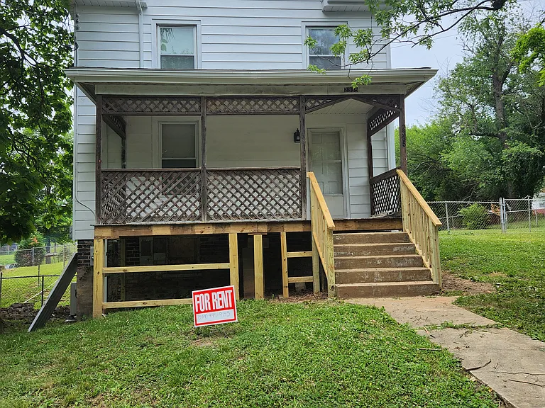 2335 Easley Ave — Photo 1