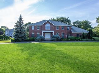 15 Wo Bauer Ln, Orangeburg, NY 10962