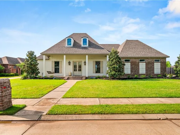 136 Woods Edge Dr, Alexandria, LA 71303