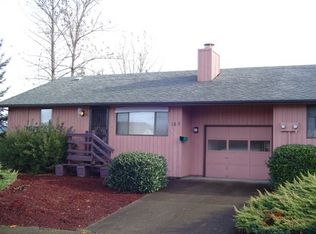 185 S 72nd St, Springfield, OR 97478