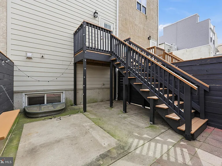 2313 Ellsworth St — Photo 35