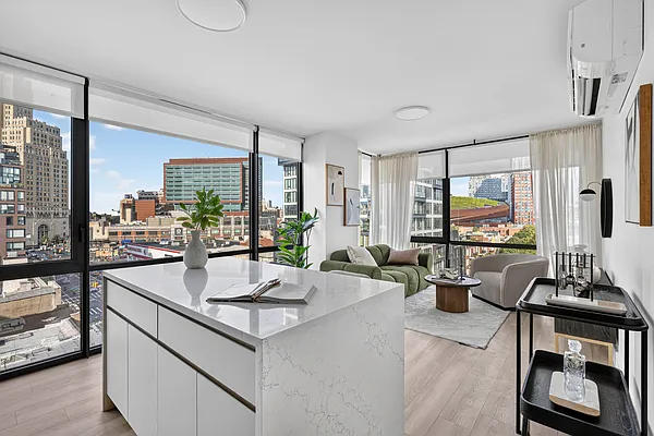 Living room, photo 1