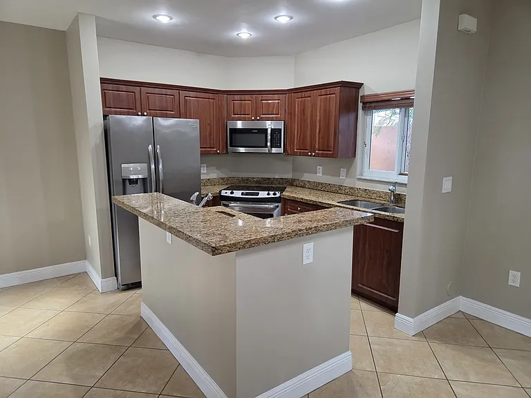 5984 SW 8th St #1 — Photo 3