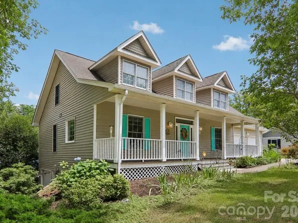 104 Meadow Lake Rd, Asheville, NC 28803
