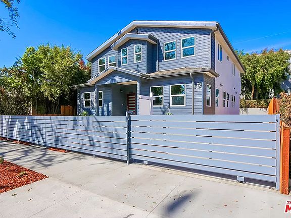 2nd image of 2139 Yosemite Dr #2137
