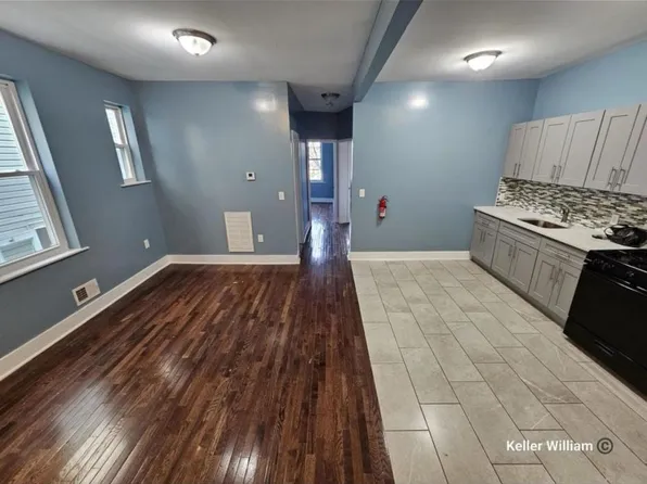 156 Randolph Avenue image 1 of 7