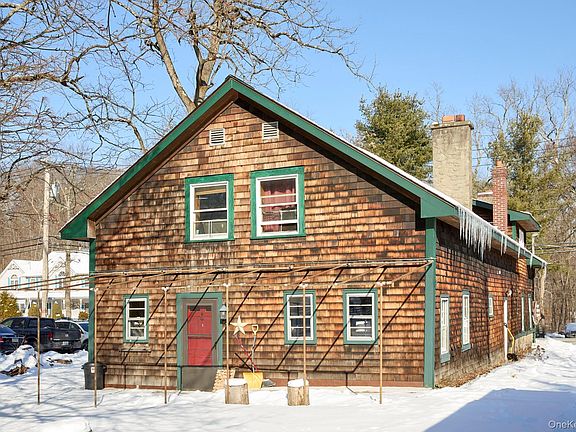 3rd image of 19 Roselawn Road