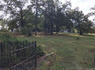 Oakwood St, Okmulgee, OK 74447