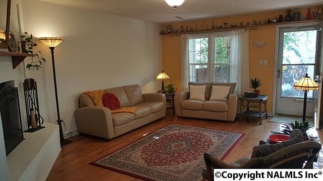 1st image of 329 Chateau Dr SW