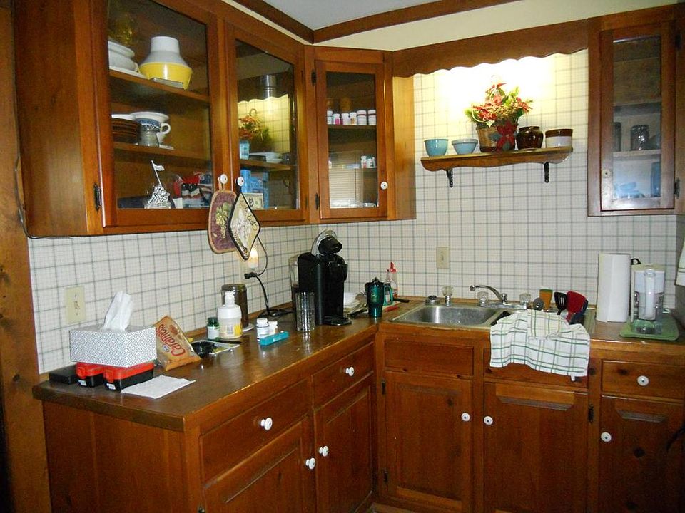 2nd image of 339 Carner Ave