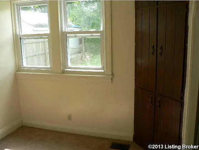 3 bed, 806 sqft, $1,200 — Photo 4