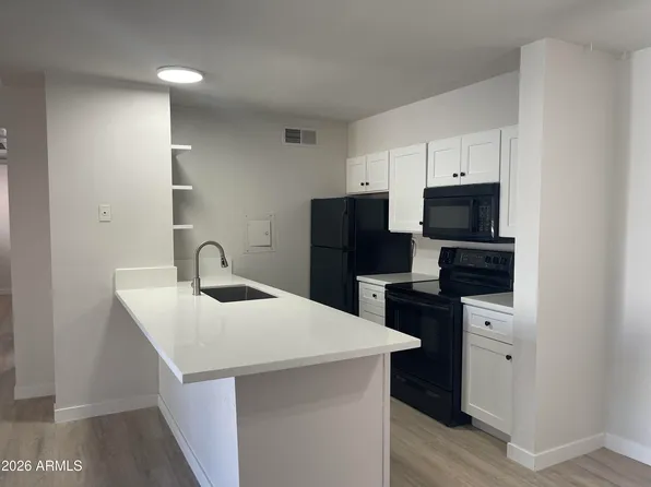 8055 E Thomas Rd Unit A202, Scottsdale, AZ 85251