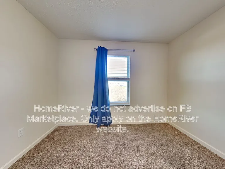 1505 Canterbury Dr — Photo 12