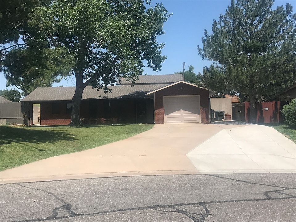 1st image of 2425 Diane Dr