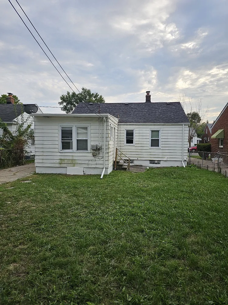 3 bed, 1100 sqft, $1,250 — Photo 4