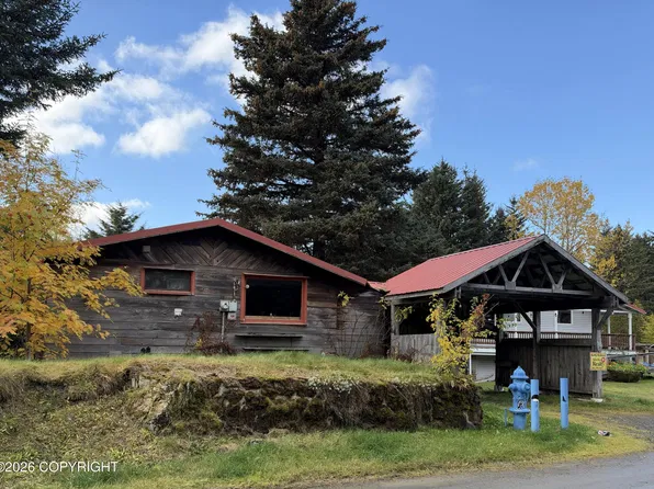 279 Shoreline Dr, Seldovia, AK 99663