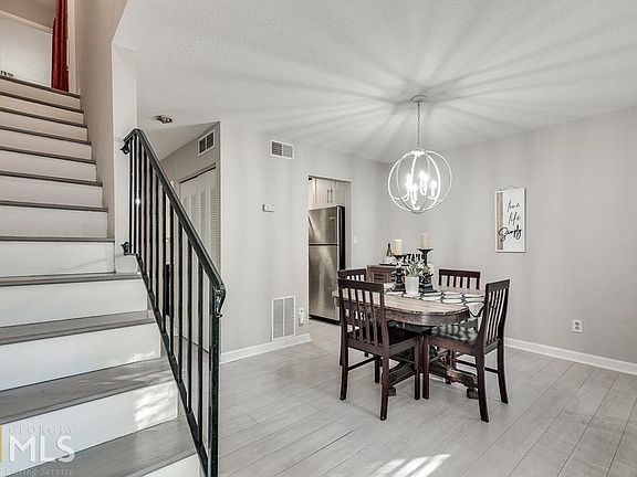 4th image of 6587 Autumn Trace Dr
