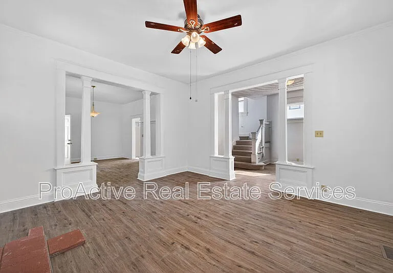 1008 Grayson St — Photo 5