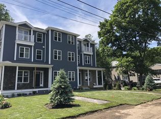 9 Meadow St, Natick, MA 01760