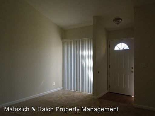 3rd image of 681 Birch Dr