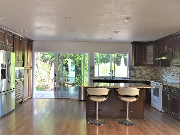 4464 Cather Ave — Photo 8