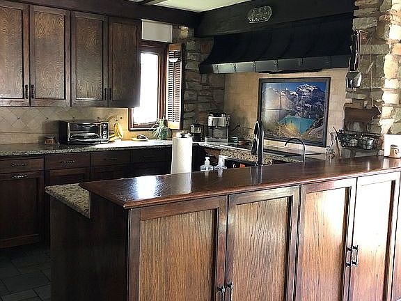 4th image of 2816 Wildwood Dr