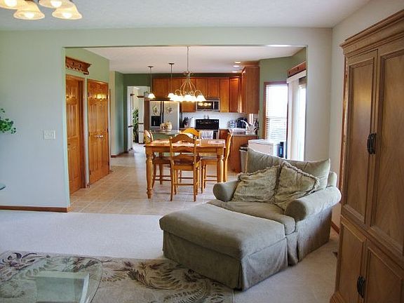4th image of 106 Farm Ct