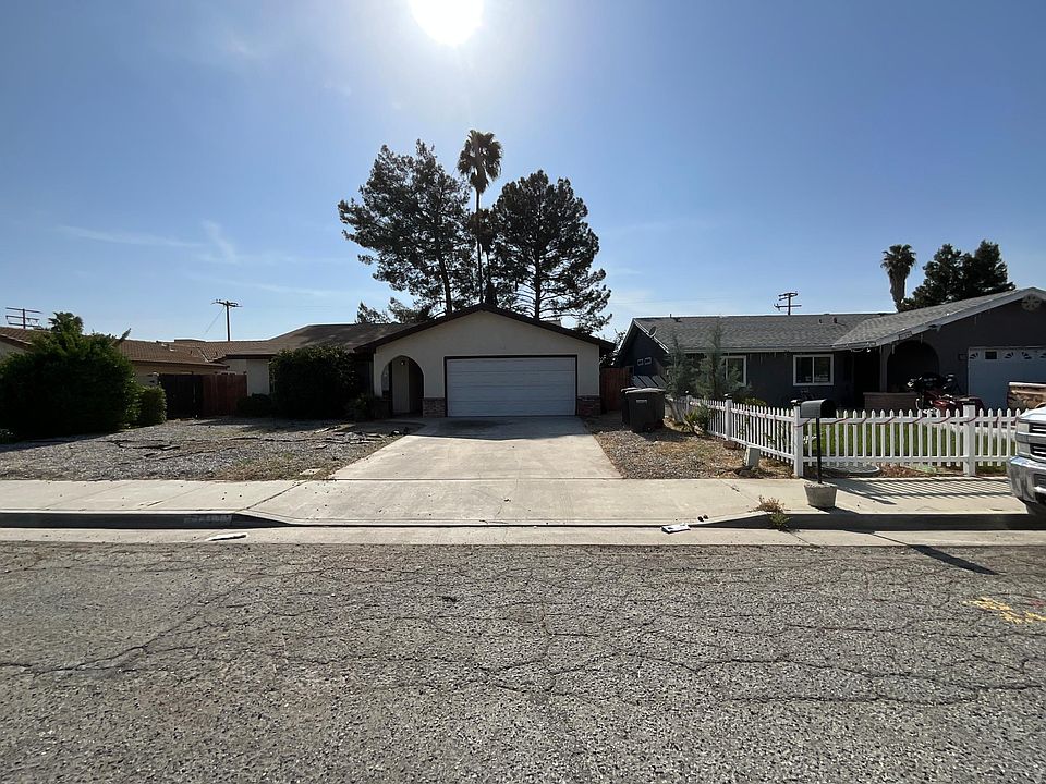 1st image of 731 Lorraine Ln