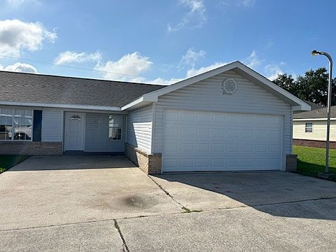 2nd image of 3715 Newcastle Dr
