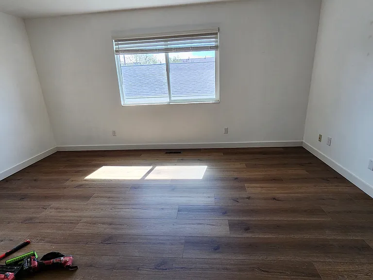 670 N 400 W — Photo 15