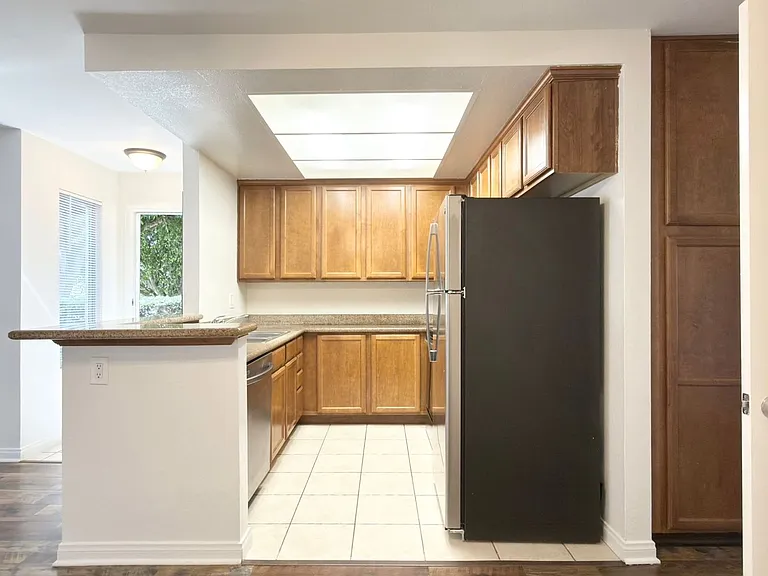 432 Edgehill Ln #71 — Photo 6