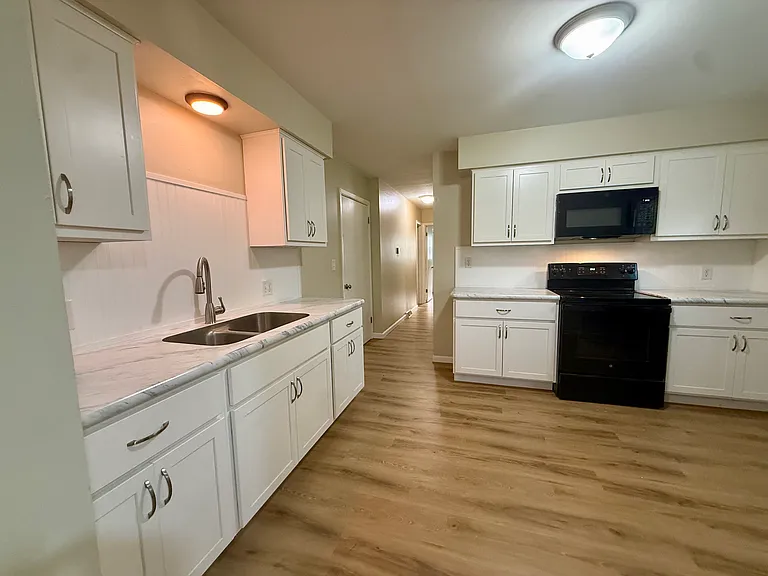 861 S Court St #861 — Photo 6