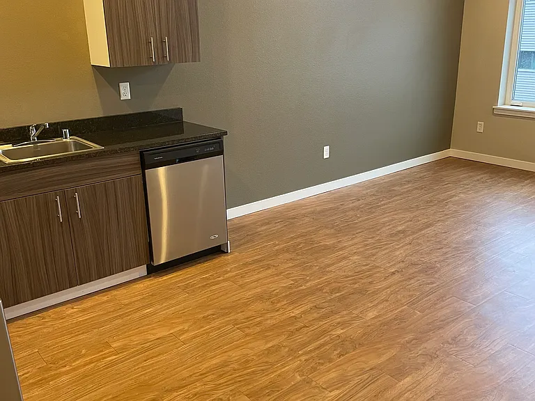 Campus Lofts — Photo 34