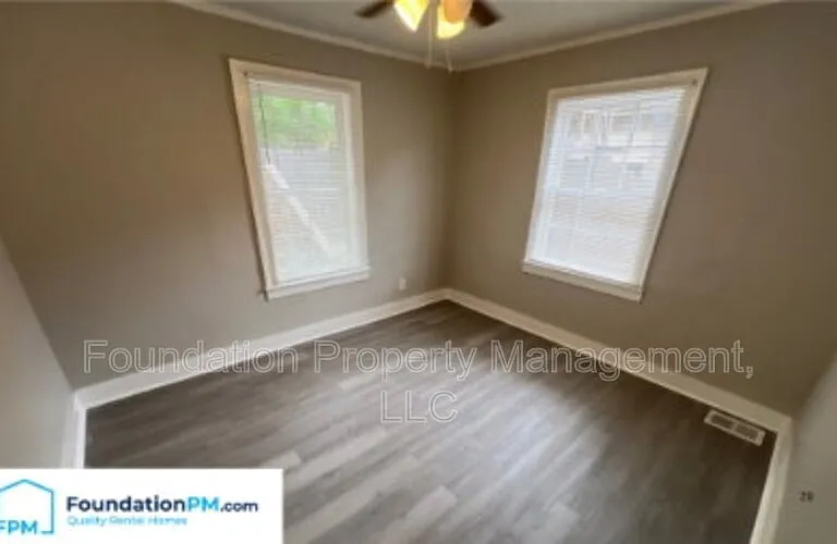 790 S Pkwy E — Photo 13