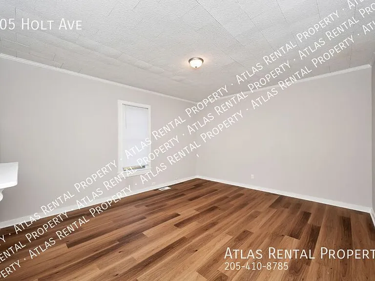 105 Holt Ave — Photo 30