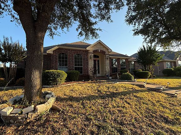 3rd image of 8014 Wilmington Dr