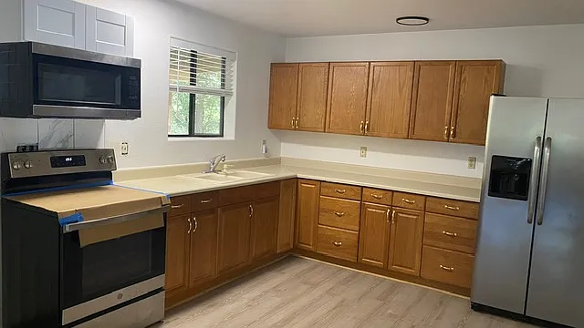 13463 Pine Cone Cir #A — Photo 36