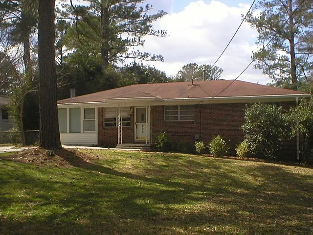 409 Queen Ann St photo 1