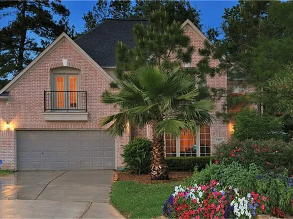 62 N Manorcliff Pl, Spring, TX 77382