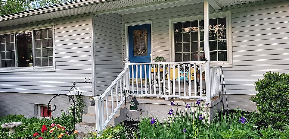 Welcome to 6086 Radford Road