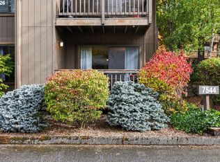 7544 SW Barnes Rd Unit C, Portland, OR 97225
