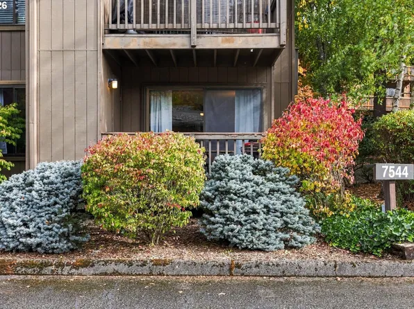 7544 SW Barnes Rd Unit C, Portland, OR 97225